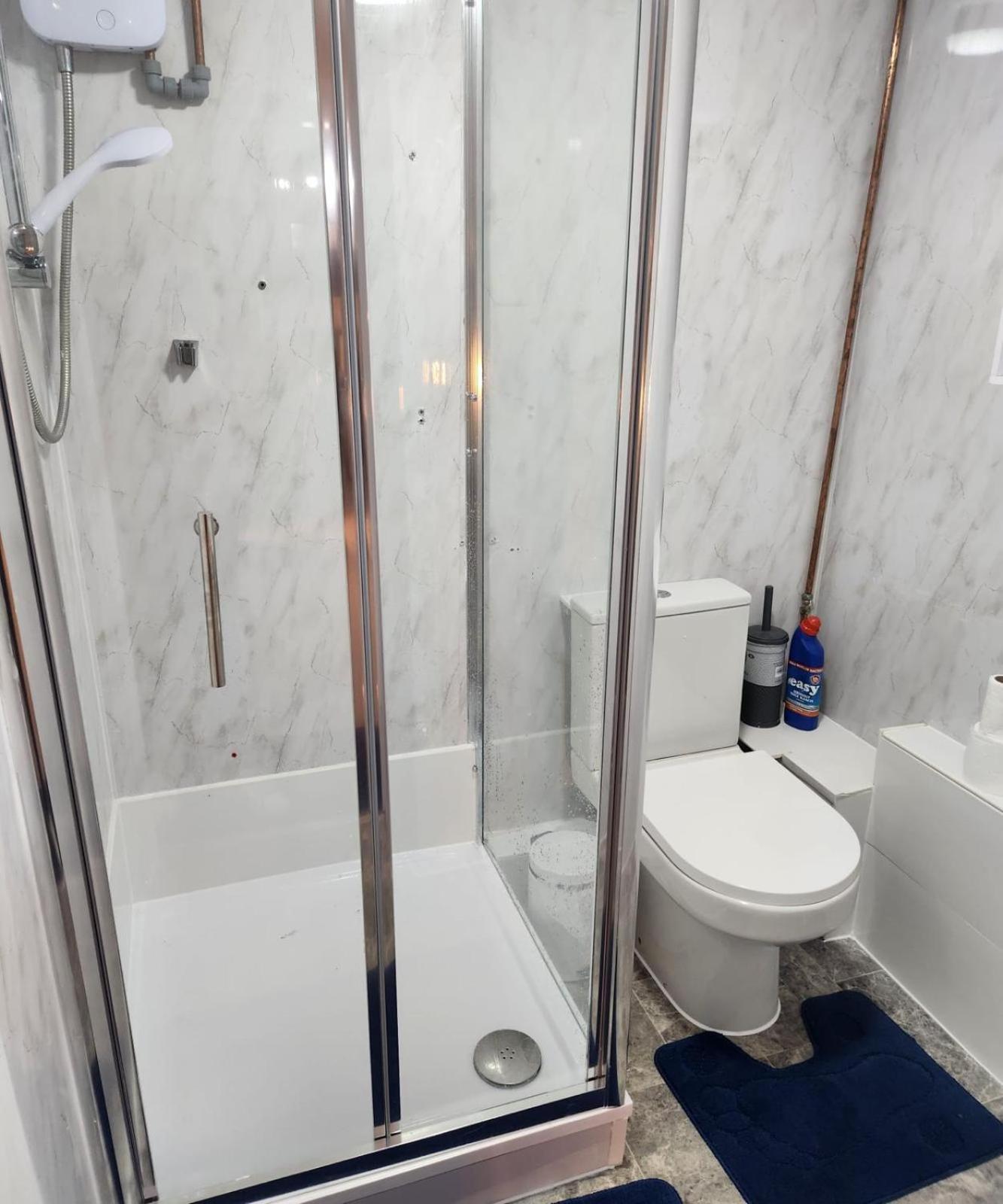 New Deluxe Studio Apt-2 Londen Buitenkant foto